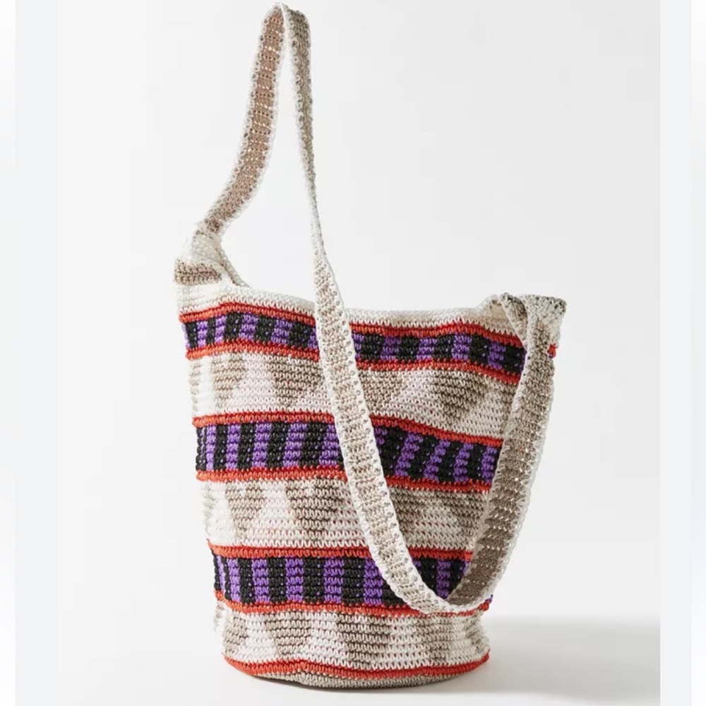 Urban Outfitters Woven shoulder bag NWT